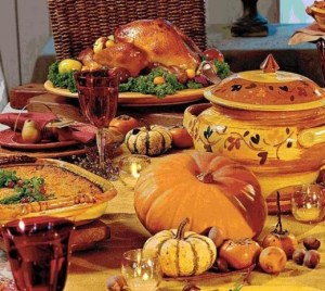 47217-Thanksgiving-Dinner-Table